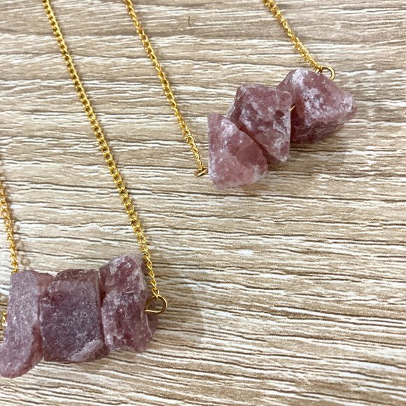Natural Raw Cut Purple Amethyst Quartz Stone Pendant Gold Necklace - Picture 4 of 5